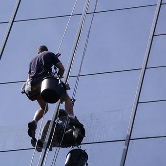 nettoyage vitres immeuble en hauteur paris